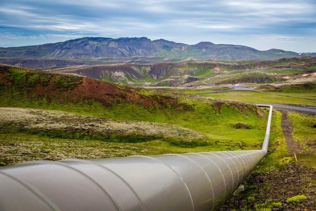 Deutschland sichert zusätzliche Gasreserven – Speicher deutlich leerer als vor einem Jahr
