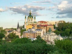 AB, işgal altındaki Ukrayna bölgelerindeki Rusya seçimleri nedeniyle 77 kişiye yaptırım uyguladı Historische Gebäude in Kyiv, Ukraine; illustrative image.