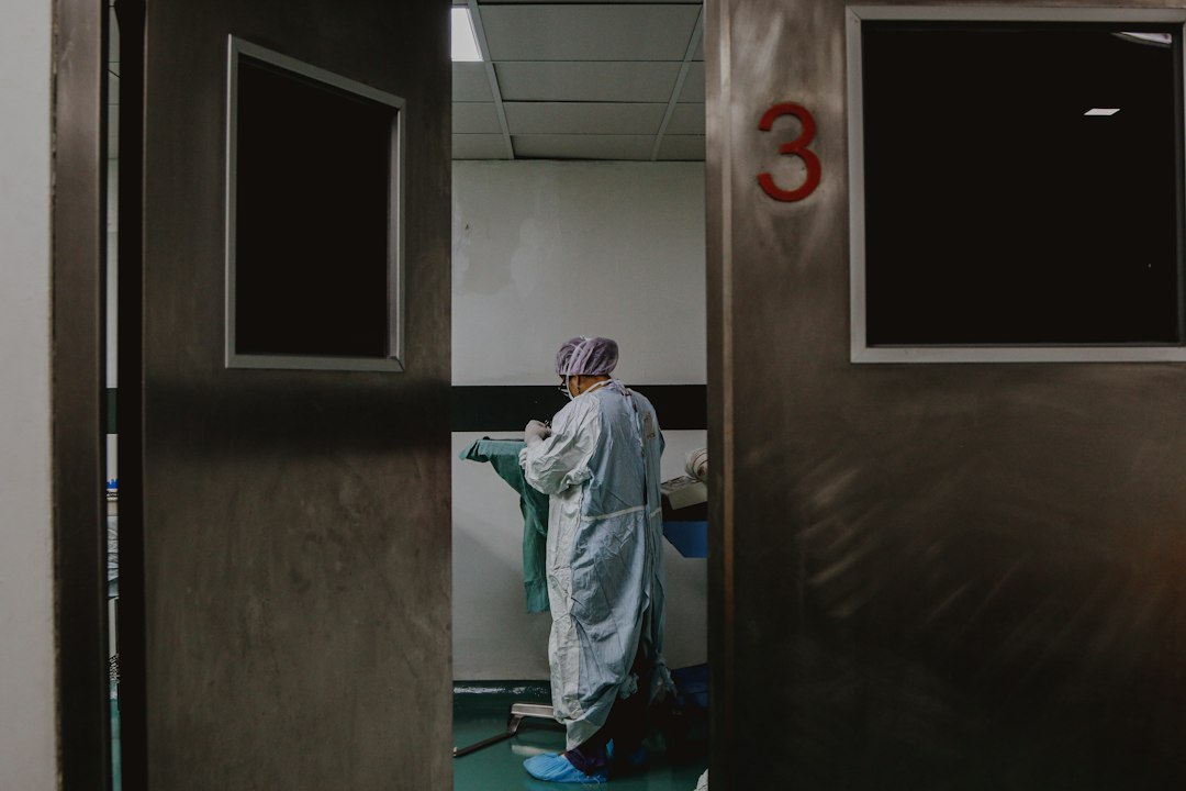 Congo’s Ebola outbreak passes 10,000 cases as regional spread raises concern